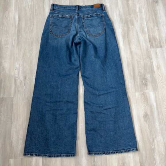 American Eagle Strigid Low-Rise Ultra Wide-Leg Jean 6L - Picture 3 of 9